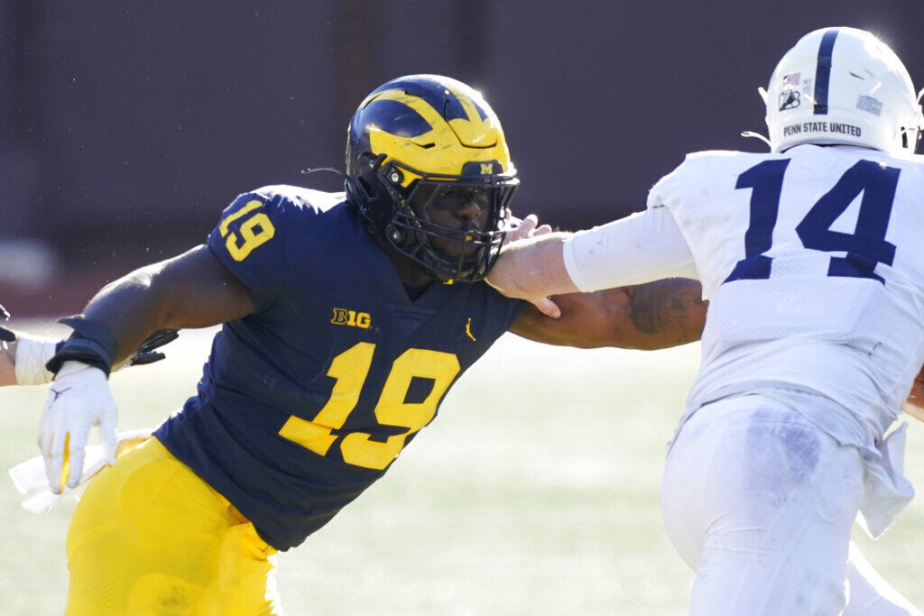 2. Kwity Paye (Sr., Michigan, 6-2, 261)